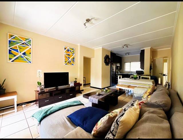2 BEDROOM PROPERTY TO RENT IN DOUGLASDALE